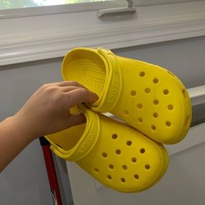 USED women’s 8 yellow crocs